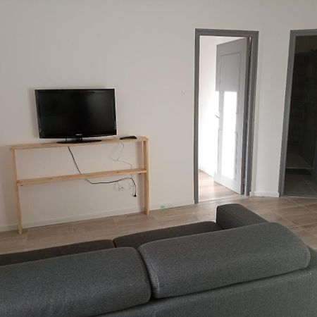 Appart Proche Toutes Commodites Souvigny ภายนอก รูปภาพ